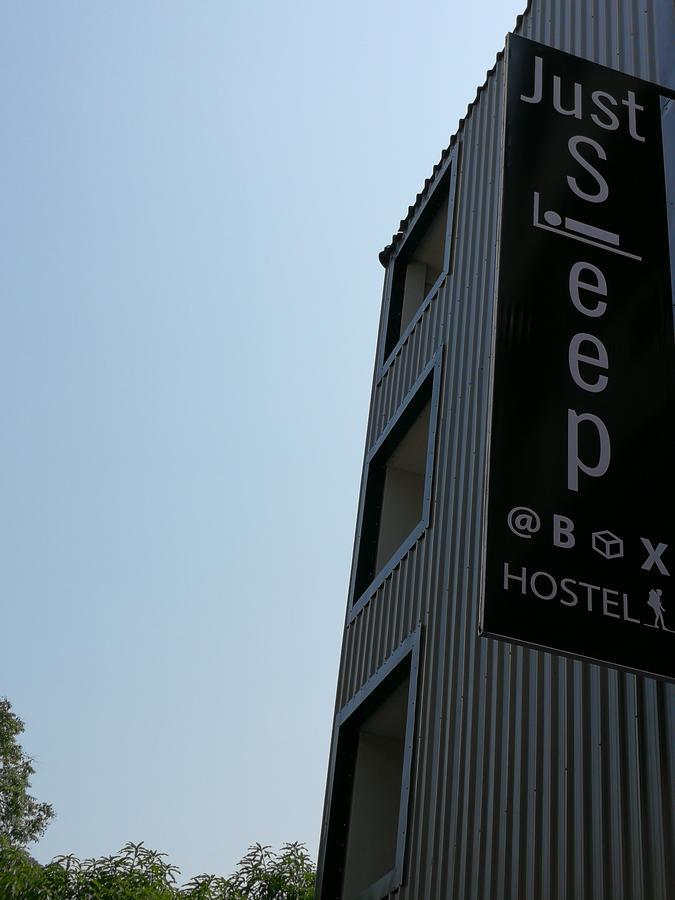 Just Sleep @Box Hostel Τσιάνγκ Μάι Εξωτερικό φωτογραφία